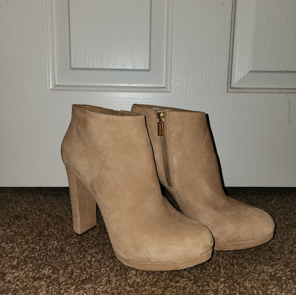 Michael Kors boots - Picture 1 of 6